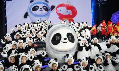 北京奥运吉祥物人气爆棚，以“脱山寨”为目标的中国吉祥物