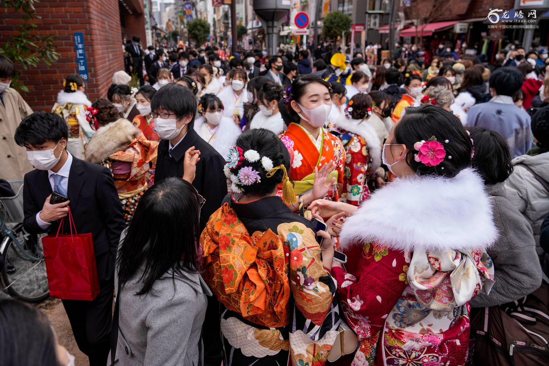 日本一年一度成人节举行政府将调整成年人年龄引争论